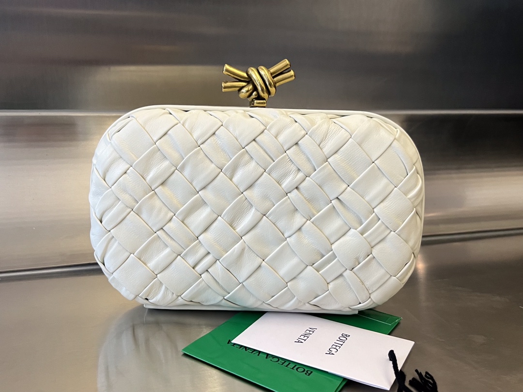 Knot Padded Intreccio Leather Clutch White